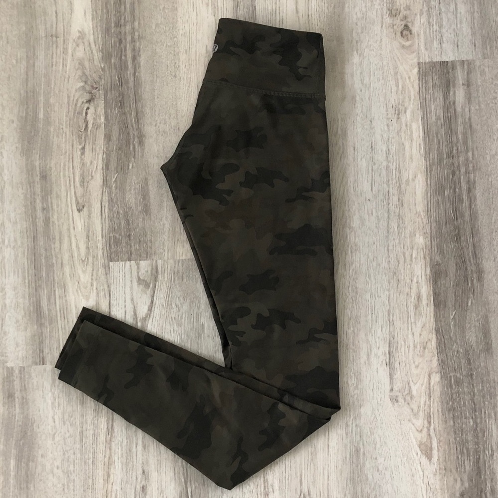 Lulumeon mid rise camo leggings - size 2